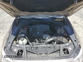 2012 BMW 5 Series 528i z VIN WBAXG5C59CDW85348, wystawiony jako Copart lot #57180545 z przebiegiem 135 725 mil mil oraz Szkoda całkowita • Salvage title. Historia ofert i sprzedaży dostępna na DreamBid. Obrazek 11.