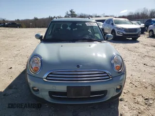 2013 MINI Clubman z VIN WMWZF3C58DT489635, wystawiony jako Copart lot #51922425 z przebiegiem 79 642 mil mil oraz Czysty tytuł • Clean title. Historia ofert i sprzedaży dostępna na DreamBid. Obrazek 5.