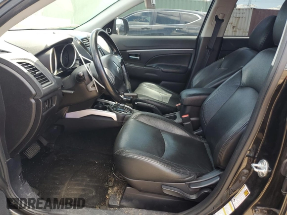 2011 Mitsubishi Outlander SE z VIN JA4AR4AU5BZ002340, wystawiony jako Copart lot #58254175 z przebiegiem 145 287 mil mil oraz Szkoda całkowita • Salvage title. Historia ofert i sprzedaży dostępna na DreamBid. Obrazek 7.