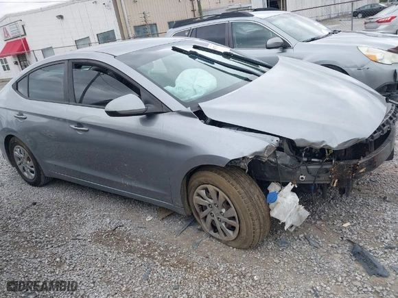 2017 Hyundai Elantra SE with VIN 5NPD74LF5HH195905, listed as a IAAI auction lot 41827708 with 84,897 mi miles. Bid and sale history available at carsss.com. Image 1.
