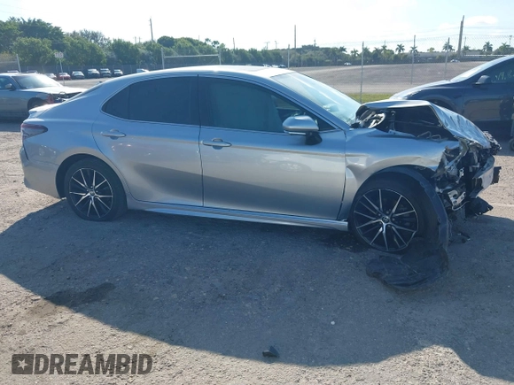2022 Toyota Camry SE with VIN 4T1T11AK9NU686020, listed as a IAAI auction lot 41155558 with 46,746 mi miles and . Bid and sale history available at DreamBid. Image 1.