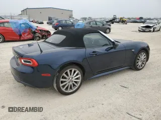 2018 FIAT 124 Spider Abarth z VIN JC1NFAEKXJ0134338, wystawiony jako Copart lot #54186974 z przebiegiem 75 983 mil mil oraz Szkody całkowita. Historia ofert i sprzedaży dostępna na DreamBid. Obrazek 3.