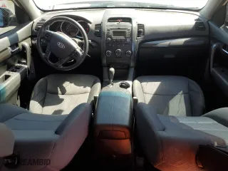 2012 Kia Sorento LX with VIN 5XYKT4A11CG269282, listed as a Copart auction lot 48687625 with 136,803 mi miles and Salvage Title. Bid and sale history available at carsss.com. Image 8.
