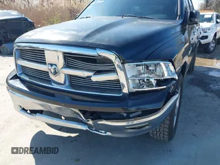 2009 Dodge 1500 Laramie z VIN 1D3HV13T09S758249, wystawiony jako IAAI lot #41923451 z przebiegiem 238 116 mil mil oraz . Historia ofert i sprzedaży dostępna na DreamBid. Obrazek 6.