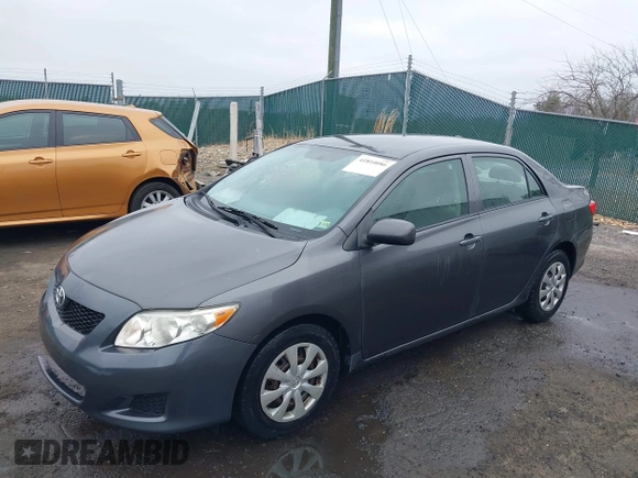 2010 Toyota Corolla z VIN JTDBU4EEXAJ058637, wystawiony jako IAAI lot #41810086 z przebiegiem 179 193 mil mil oraz . Historia ofert i sprzedaży dostępna na DreamBid. Obrazek 18.