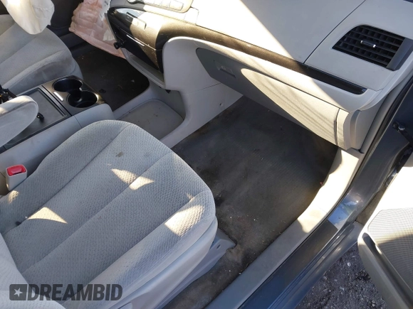 2014 Toyota Sienna LE AAS with VIN 5TDKK3DC4ES514981, listed as a IAAI auction lot 41601188 with 164,963 mi miles and . Bid and sale history available at DreamBid. Image 5.