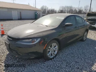 2015 Chrysler 200 S with VIN 1C3CCCDG5FN731987, listed as a Copart auction lot 47821015 with 40,540 mi miles and Non Repairable. Bid and sale history available at carsss.com. Image 1.