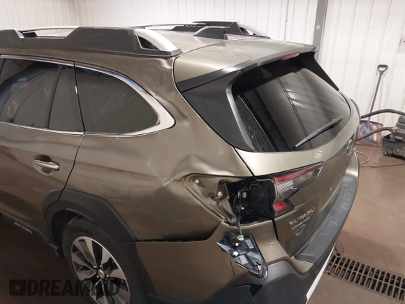 2024 Subaru Outback Touring с VIN 4S4BTAPC1R3153841, выставлен на аукционе IAAI как лот 41620231 с пробегом 20 440 миль миль и . История ставок и продаж доступна на DreamBid. Изображение 13.
