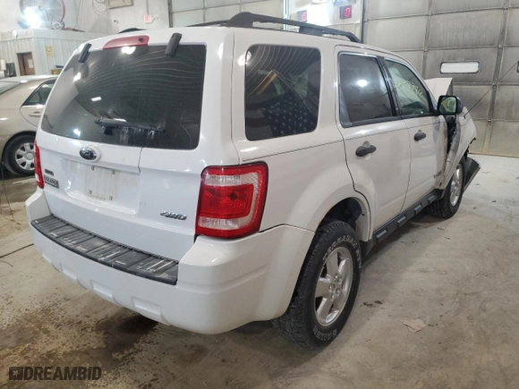 2008 Ford Escape XLT with VIN 1FMCU93Z78KE20978, listed as a Copart auction lot 68753392 with 239,765 mi miles and Non Repairable. Bid and sale history available at carsss.com. Image 4.