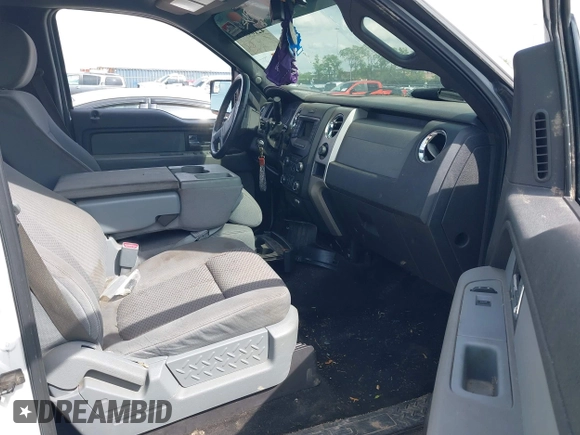 2013 Ford F-150 XL with VIN 1FTFW1CF2DFC17194, listed as a IAAI auction lot 42104978 with 257,406 mi miles. Bid and sale history available at carsss.com. Image 5.
