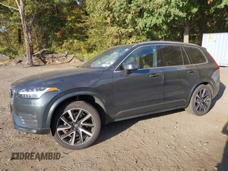 2021 Volvo XC90 Momentum with VIN YV4A22PKXM1689365, listed as a IAAI auction lot 40595807 with 81,284 mi miles. Bid and sale history available at carsss.com. Image 17.