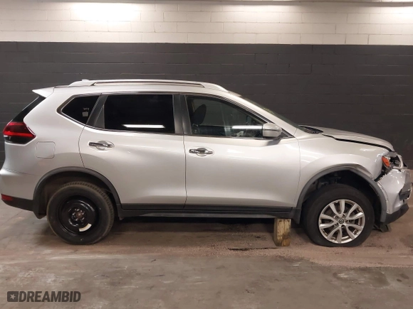 2020 Nissan Rogue SV with VIN JN8AT2MVXLW120696, listed as a IAAI auction lot 40635955 with 47,144 mi miles. Bid and sale history available at carsss.com. Image 13.