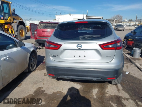 2020 Nissan Rogue Sport SL with VIN JN1BJ1CWXLW361803, listed as a IAAI auction lot 41141947 with 57,801 mi miles. Bid and sale history available at carsss.com. Image 16.
