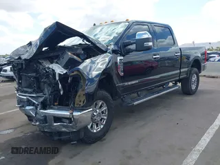 2019 Ford F-250 XL z VIN 1FT7W2BT8KEE12706, wystawiony jako IAAI lot #41906683 z przebiegiem 121 758 mil mil oraz . Historia ofert i sprzedaży dostępna na DreamBid. Obrazek 2.