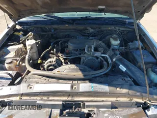 2002 GMC Sonoma SL Fleet with VIN 1GTCS19W928140640, listed as a IAAI auction lot 41627309 with 183,495 mi miles and . Bid and sale history available at DreamBid. Image 10.