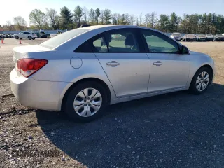 2015 Chevrolet Cruze LS with VIN 1G1PA5SG3F7144637, listed as a Copart auction lot 52236445 with 170,426 mi miles and Clean Title. Bid and sale history available at DreamBid. Image 3.