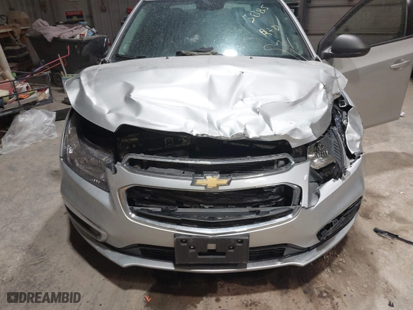 2015 Chevrolet Cruze LS with VIN 1G1PA5SH3F7150317, listed as a IAAI auction lot 41825885 with 88,180 mi miles. Bid and sale history available at carsss.com. Image 6.