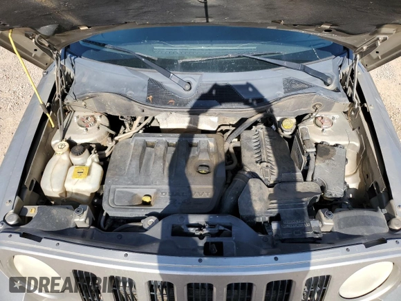 2009 Jeep Patriot Limited with VIN 1J4FT48B99D146489, listed as a Copart auction lot 52484925 with 251,986 mi miles and Salvage title. Bid and sale history available at DreamBid. Image 12.