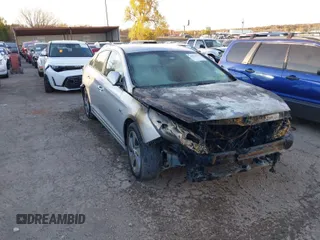2017 Hyundai Sonata Hybrid Limited with VIN KMHE34L10HA056496, listed as a IAAI auction lot 40993156 with 1 mi miles. Bid and sale history available at carsss.com. Image 1.