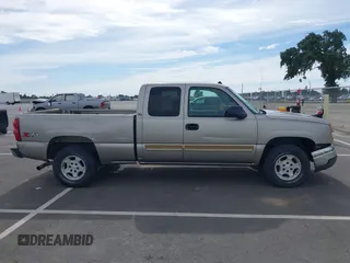 2003 Chevrolet Silverado 1500 LT with VIN 2GCEK19T131364293, listed as a IAAI auction lot 42025176 with 291,932 mi miles. Bid and sale history available at carsss.com. Image 14.