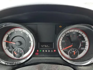 2019 Dodge Grand Caravan SE with VIN 2C4RDGBG5KR624495, listed as a Copart auction lot 51172455 with 42,767 mi miles and Salvage Title. Bid and sale history available at DreamBid. Image 9.