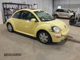2001 Volkswagen Beetle GLS with VIN 3VWCP21C01M423993, listed as a IAAI auction lot 41777392 with 182,147 mi miles and . Bid and sale history available at DreamBid. Image 1.