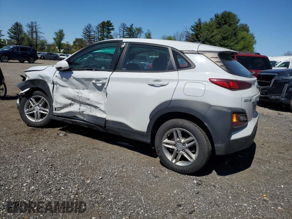 2021 Hyundai Kona SE z VIN KM8K1CAA7MU659637, wystawiony jako Copart lot #54394795 z przebiegiem 90 366 mil mil oraz Szkody całkowita. Historia ofert i sprzedaży dostępna na DreamBid. Obrazek 2.