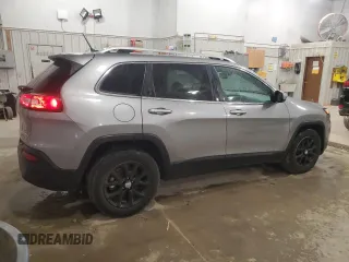 2015 Jeep Cherokee Latitude with VIN 1C4PJLCB7FW759695, listed as a Copart auction lot 50914555 with 225,179 mi miles and Clean Title. Bid and sale history available at DreamBid. Image 3.