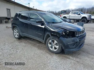 2017 Jeep Compass Latitude with VIN 3C4NJDBB6HT666092, listed as a IAAI auction lot 41199349 with 101,190 mi miles. Bid and sale history available at carsss.com. Image 1.