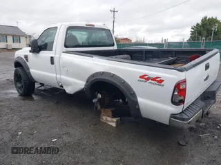 2008 Ford F-250 XL z VIN 1FTSF21RX8EE28091, wystawiony jako IAAI lot #41854496 z przebiegiem 221 483 mil mil oraz . Historia ofert i sprzedaży dostępna na DreamBid. Obrazek 3.
