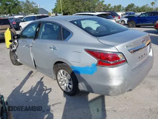 2014 Nissan Altima SV with VIN 1N4AL3AP8EN377619, listed as a IAAI auction lot 42109120 with 187,938 mi miles and . Bid and sale history available at carsss.com. Image 3.