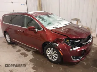 2018 Chrysler Pacifica Touring L Plus z VIN 2C4RC1EG5JR227511, wystawiony jako IAAI lot #41344075 z przebiegiem 86 860 mil mil oraz . Historia ofert i sprzedaży dostępna na DreamBid. Obrazek 1.