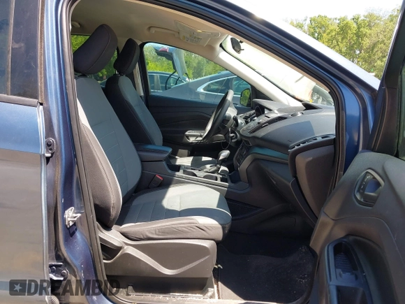 2018 Ford Escape S z VIN 1FMCU0F79JUA63979, wystawiony jako IAAI lot #42184819 z przebiegiem 125 720 mil mil oraz . Historia ofert i sprzedaży dostępna na DreamBid. Obrazek 5.