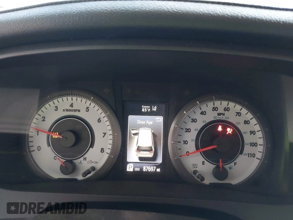 2018 Toyota Sienna SE with VIN 5TDXZ3DC0JS950481, listed as a IAAI auction lot 42404211 with 87,697 mi miles and . Bid and sale history available at DreamBid. Image 7.