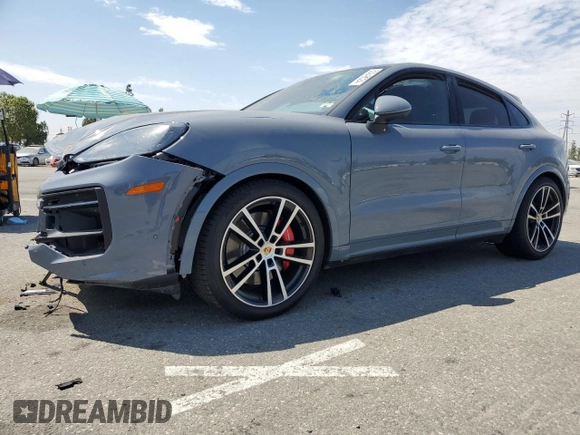 2024 Porsche Cayenne S z VIN WP1BL2AY8RDA60242, wystawiony jako Copart lot #63040024 z przebiegiem Nie podano mil oraz Szkoda całkowita • Salvage title. Historia ofert i sprzedaży dostępna na DreamBid. Obrazek 1.