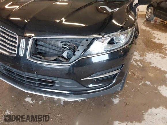 2017 Lincoln MKC Premiere with VIN 5LMCJ1D97HUL35066, listed as a IAAI auction lot 41224223 with 124,826 mi miles. Bid and sale history available at carsss.com. Image 6.