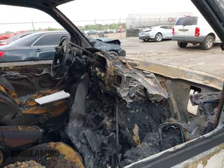 2000 GMC Savana z VIN 1GTEG15W1Y1142853, wystawiony jako IAAI lot #41930619 z przebiegiem Nie podano mil oraz . Historia ofert i sprzedaży dostępna na DreamBid. Obrazek 5.