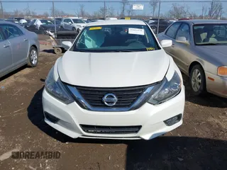 2018 Nissan Altima SR with VIN 1N4AL3AP6JC143033, listed as a IAAI auction lot 41829376 with Not Provided miles and . Bid and sale history available at carsss.com. Image 13.