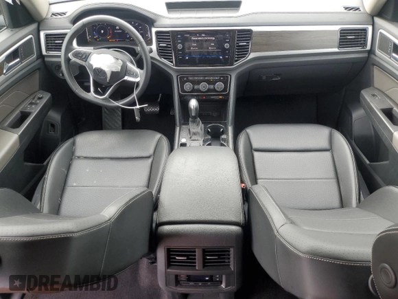 2022 Volkswagen Atlas SE with VIN 1V2HR2CAXNC514385, listed as a Copart auction lot 55742695 with 33,263 mi miles and Salvage title. Bid and sale history available at DreamBid. Image 8.