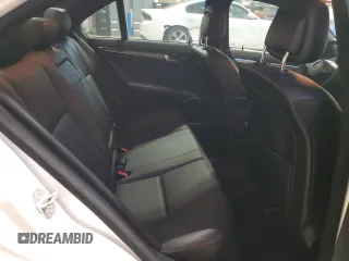 2009 Mercedes-Benz C с VIN WDDGF52X59F349563, выставлен на аукционе Copart как лот 42548535 с пробегом 192 032 миль миль и Списание • Salvage title. История ставок и продаж доступна на DreamBid. Изображение 10.