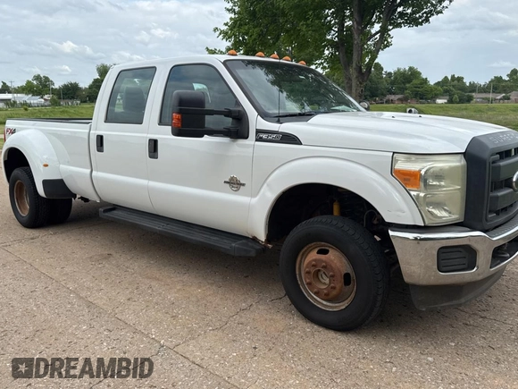 2015 Ford F-350 Lariat with VIN 1FT8W3DT5FEA69253, listed as a Copart auction lot 58442895 with 317,670 mi miles and Clean title. Bid and sale history available at DreamBid. Image 1.