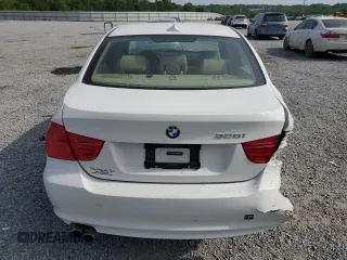 2011 BMW 3 Series 328i xDrive z VIN WBAPK7C53BF087219, wystawiony jako Copart lot #54979425 z przebiegiem 74 030 mil mil oraz Szkoda całkowita • Salvage title. Historia ofert i sprzedaży dostępna na DreamBid. Obrazek 6.