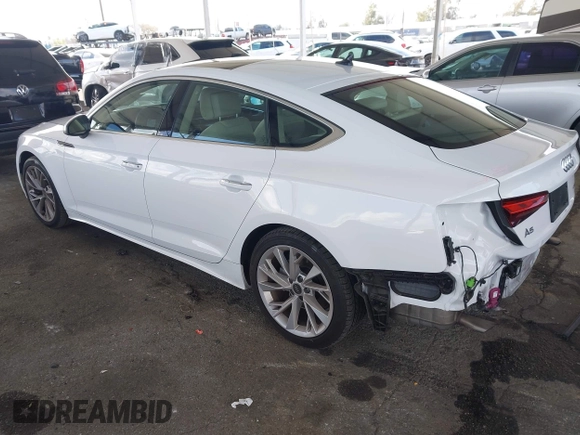 2023 Audi A5 Sportback Premium z VIN WAUABCF54PA052249, wystawiony jako IAAI lot #41916508 z przebiegiem 19 062 mil mil oraz . Historia ofert i sprzedaży dostępna na DreamBid. Obrazek 3.