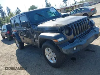 2019 Jeep Wrangler Unlimited Sport S z VIN 1C4HJXDG2KW558562, wystawiony jako IAAI lot #42100717 z przebiegiem Nie podano mil oraz . Historia ofert i sprzedaży dostępna na DreamBid. Obrazek 1.