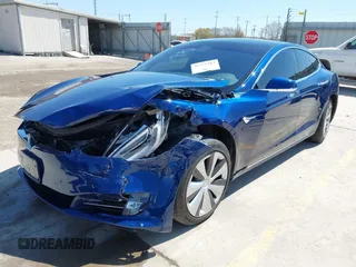 2020 Tesla Model S Long Range with VIN 5YJSA1E25LF401362, listed as a IAAI auction lot 41771363 with 28,015 mi miles. Bid and sale history available at carsss.com. Image 21.
