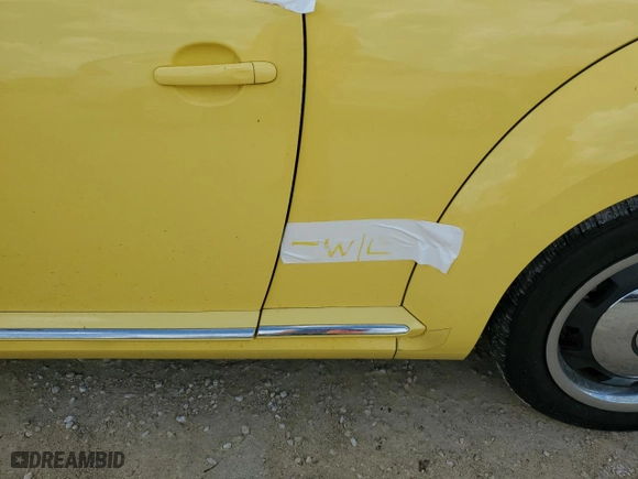 2012 Volkswagen Beetle 2.5L w/Sun/Sound/Nav PZEV with VIN 3VWJP7AT0CM637504, listed as a Copart auction lot 74178144 with 0 mi miles and Non Repairable. Bid and sale history available at carsss.com. Image 12.
