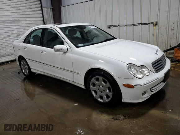 2006 Mercedes-Benz C 280 Luxury with VIN WDBRF92H66F783018, listed as a Copart auction lot 51749595 with 113,106 mi miles and Salvage title. Bid and sale history available at DreamBid. Image 4.