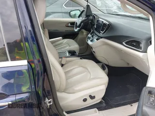 2018 Chrysler Pacifica Touring L Plus with VIN 2C4RC1EGXJR115464, listed as a IAAI auction lot 42013816 with 129,881 mi miles and . Bid and sale history available at DreamBid. Image 5.