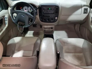 2003 Ford Escape XLS Popular with VIN 1FMYU92153KC42188, listed as a Copart auction lot 81916134 with 27,143 mi miles and Clean Title. Bid and sale history available at carsss.com. Image 8.