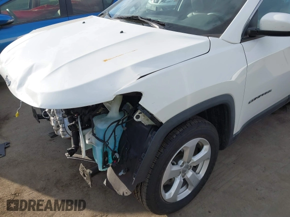 2019 Jeep Compass Latitude with VIN 3C4NJCBB2KT743820, listed as a IAAI auction lot 41692314 with 50,030 mi miles. Bid and sale history available at carsss.com. Image 18.